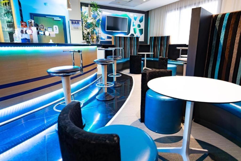 Saint Cloud Citea Access Dayuse Room -- 10 Minutes La Defense 20 Minutes Paris Parc Expo Extérieur photo